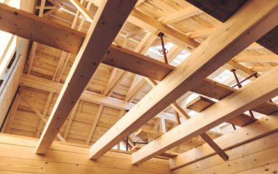 Maison en bois : comment réussir une isolation performante ?
