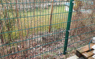 Clôture mitoyenne en grillage : que dit la loi ?